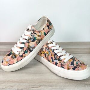 SwingDish Spikeless Traveler Sneakers Womens 8.5 Flutter Print Coated Canvas NIB